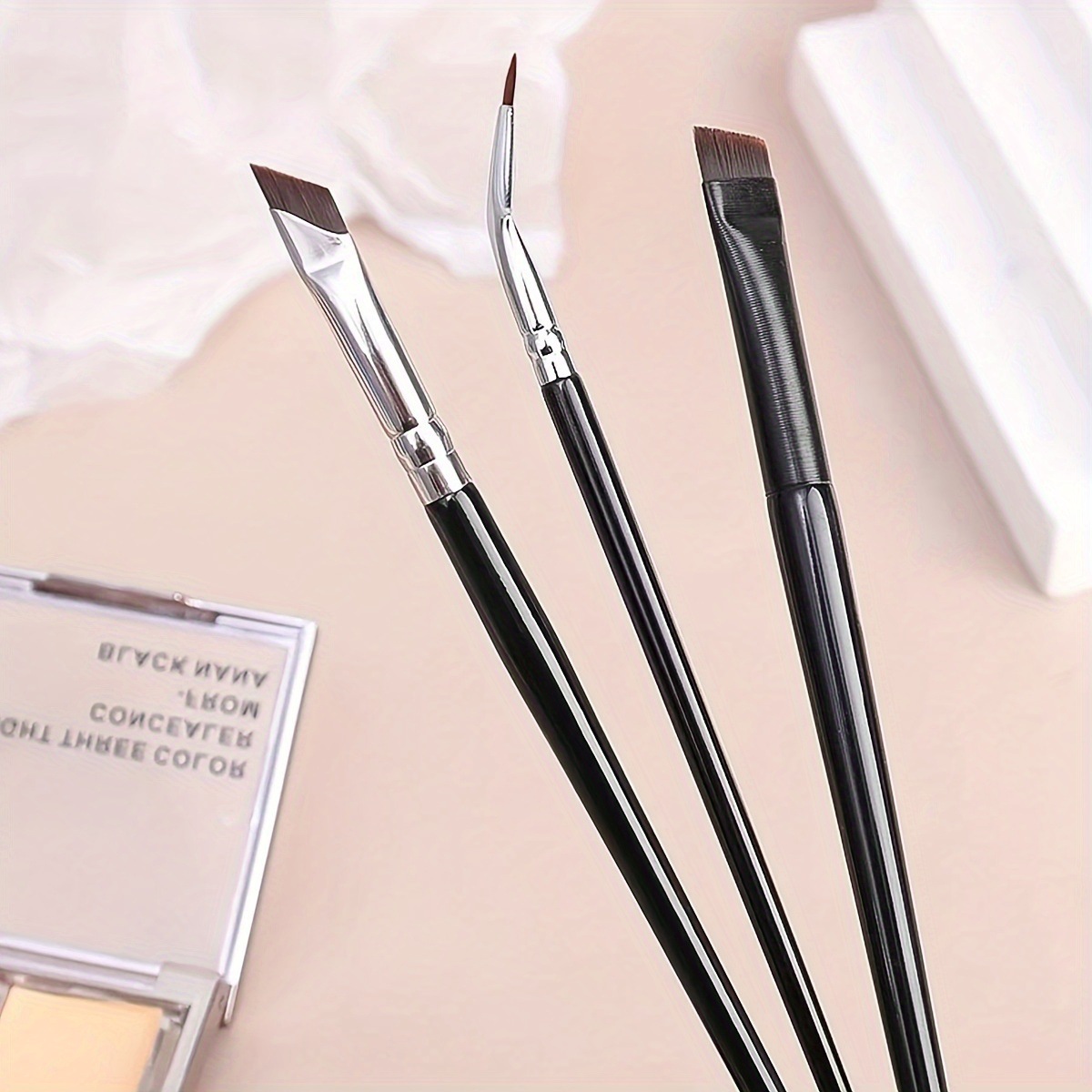Set di 8 pennelli per trucco:  - Detailing Brush Set recensione e prezzo